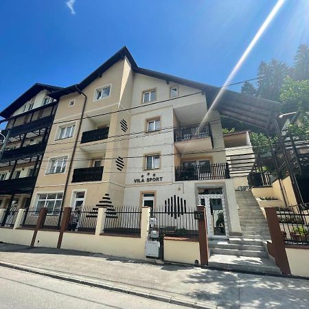 Garsoniera Family Apartment บุชเตนี ภายนอก รูปภาพ